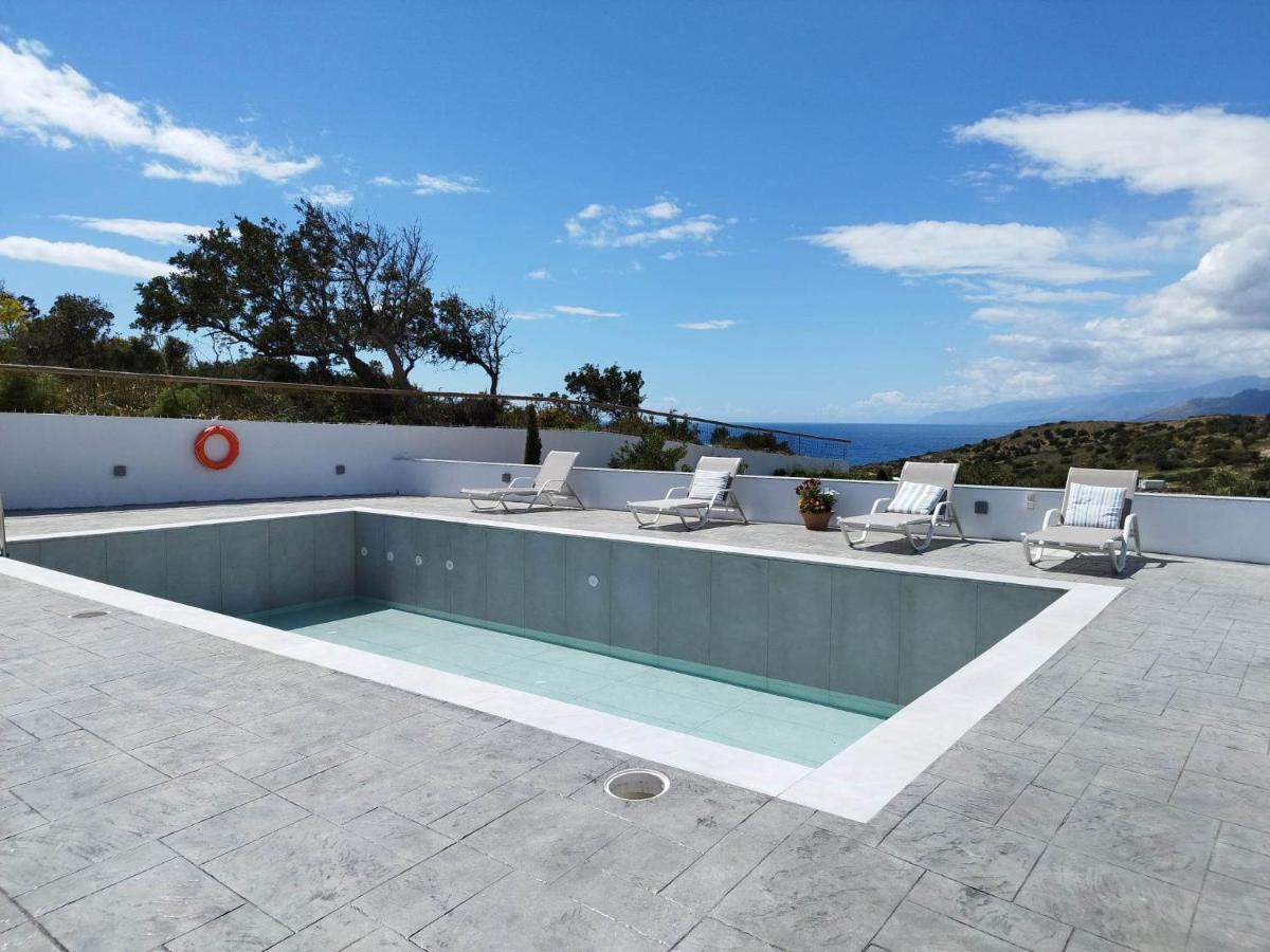 Villa George Sea View With Pool - Triopetra Eksteriør billede