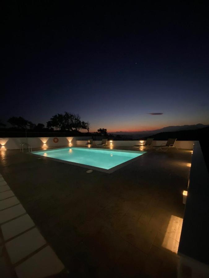 Villa George Sea View With Pool - Triopetra Eksteriør billede